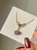 Beautiful necklace 🦢