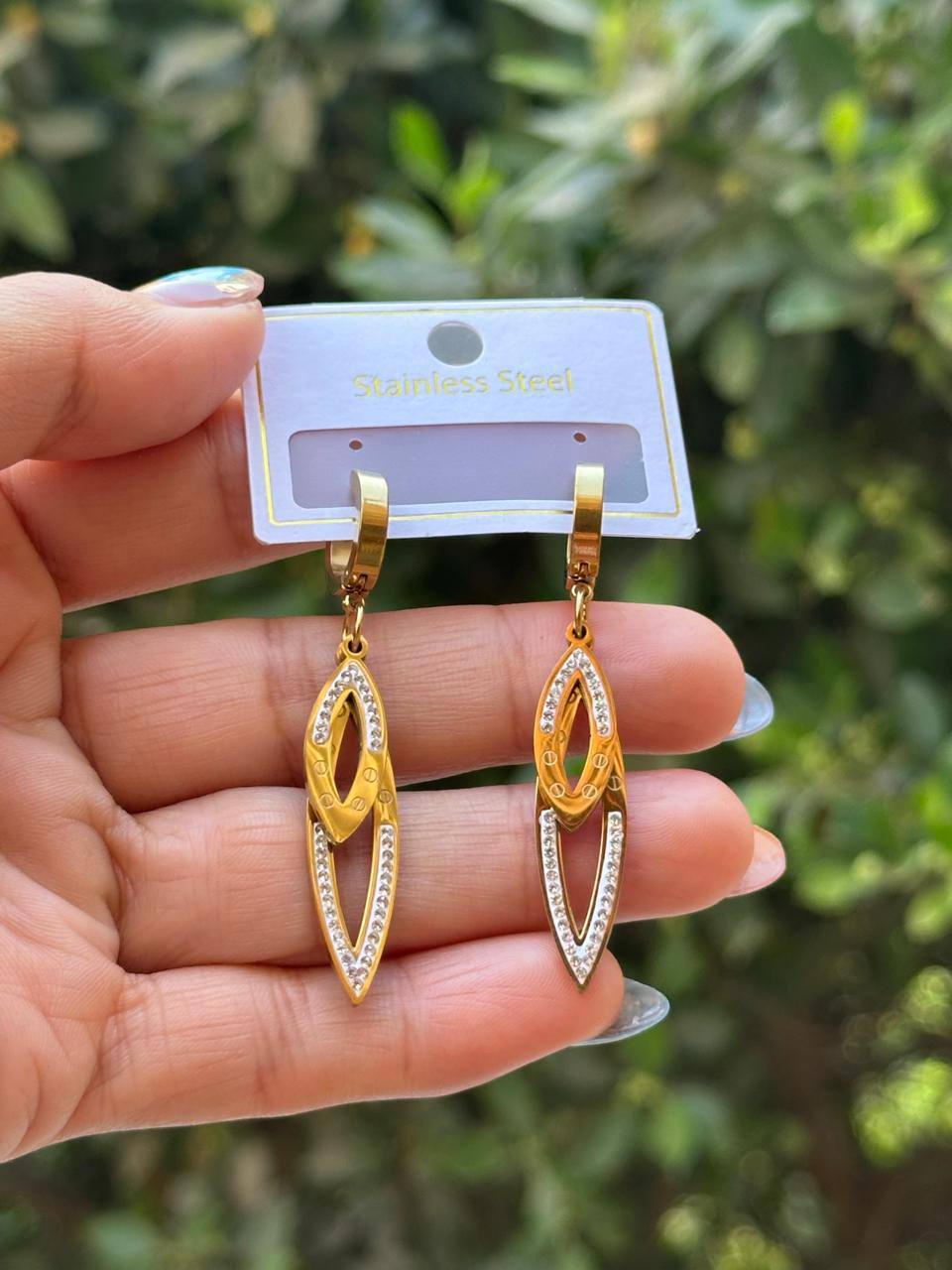 Elegant earrings