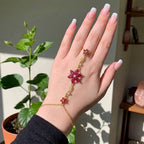 Flower hand Chan